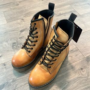 COPY - Roolee Elvis platform boots. NWT. Size 8